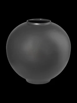 vase, basalt